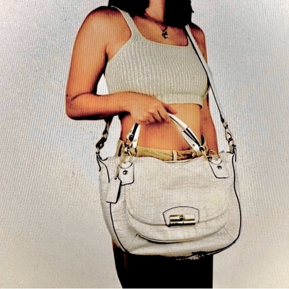 Coach Kristin Round F22924 EmbossedGator/Croc Leather